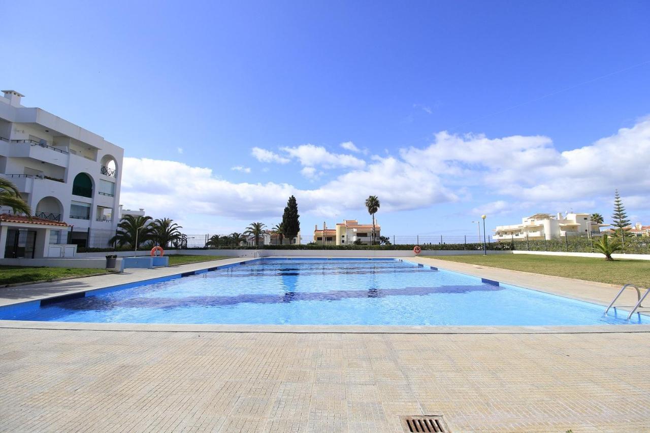 Armacao De Pera Brightness With Pool By Homing Apartment ภายนอก รูปภาพ