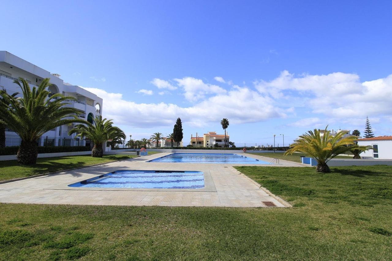 Armacao De Pera Brightness With Pool By Homing Apartment ภายนอก รูปภาพ
