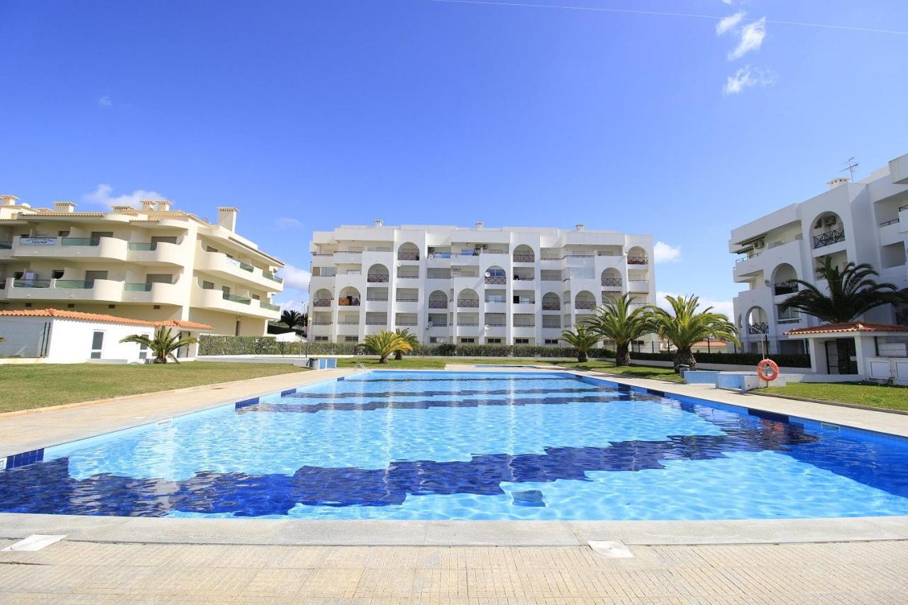 Armacao De Pera Brightness With Pool By Homing Apartment ภายนอก รูปภาพ