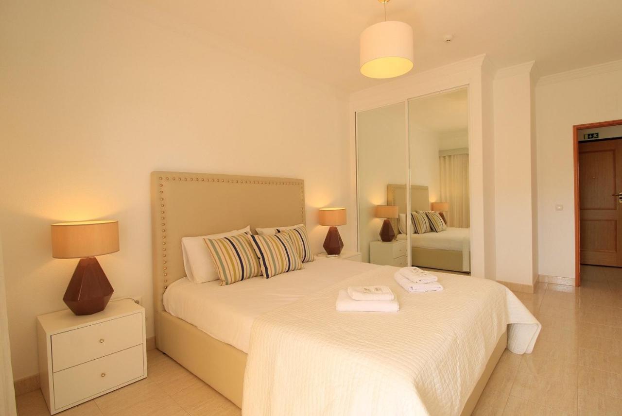 Armacao De Pera Brightness With Pool By Homing Apartment ภายนอก รูปภาพ