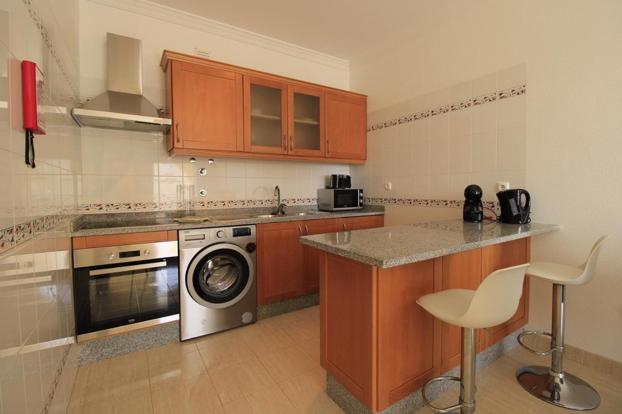 Armacao De Pera Brightness With Pool By Homing Apartment ภายนอก รูปภาพ
