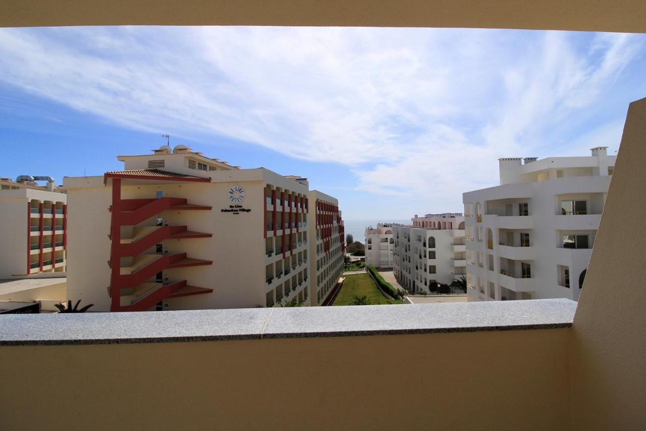 Armacao De Pera Brightness With Pool By Homing Apartment ภายนอก รูปภาพ