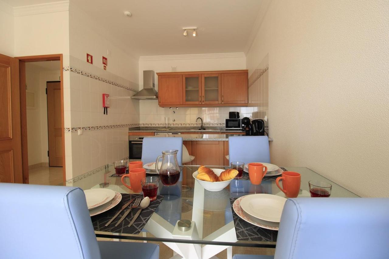 Armacao De Pera Brightness With Pool By Homing Apartment ภายนอก รูปภาพ